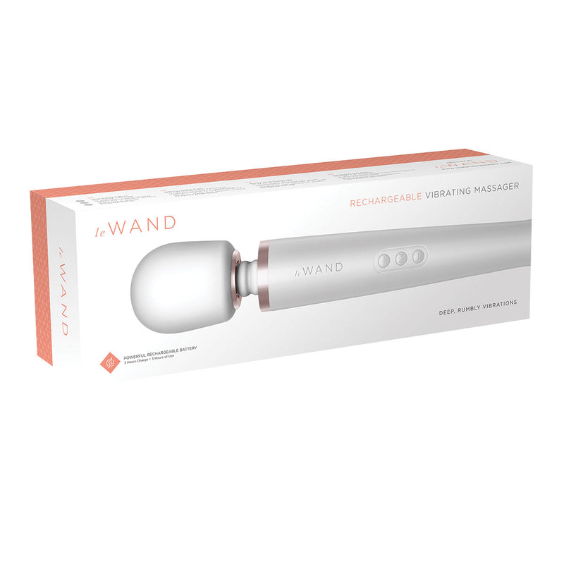 Le Wand Pearl White Vibrator | Delicto Le Wand Pearl White Vibrator | Delicto